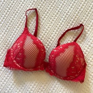 Victoria’s Secret Bombshell Plunge Bra